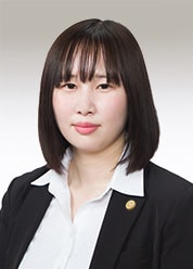 和歌山 所長 弁護士 井上 彩華